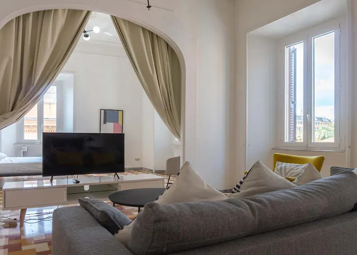 Easytopstay - Borghese Large Apartment