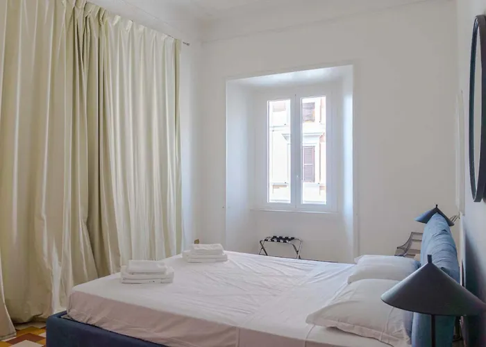 Easytopstay - Borghese Large Apartment Rome