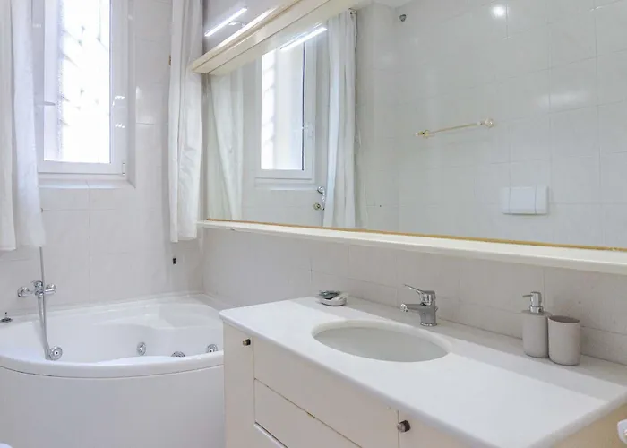 Easytopstay - Borghese Large Apartment